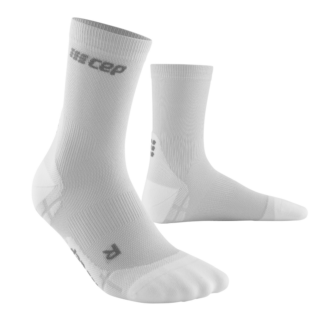 Ultralight Short Compression Socks, Women, Carbon/White, Front View