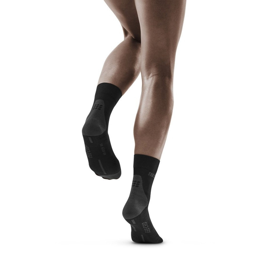 Calcetines cortos de compresión 3.0, mujer, negro/gris oscuro - vista trasera - modelo