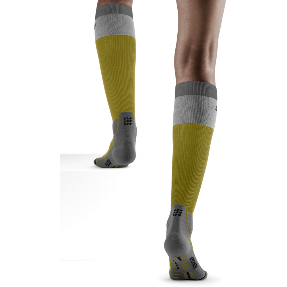 Κάλτσες Πεζοπορίας Ελαφριές Μερίνο Ψηλές Συμπίεσης, Γυναικείες, Λαδί/Γκρι, Μοντέλο Πίσω Όψης
