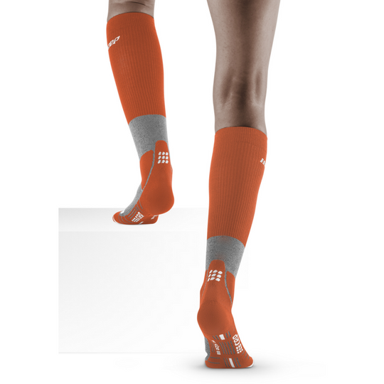 Κάλτσες Συμπίεσης Ψηλές Μερίνο Πεζοπορίας, Γυναικείες, Ηλιοβασίλεμα/Γκρι, Μοντέλο Πίσω Όψης
