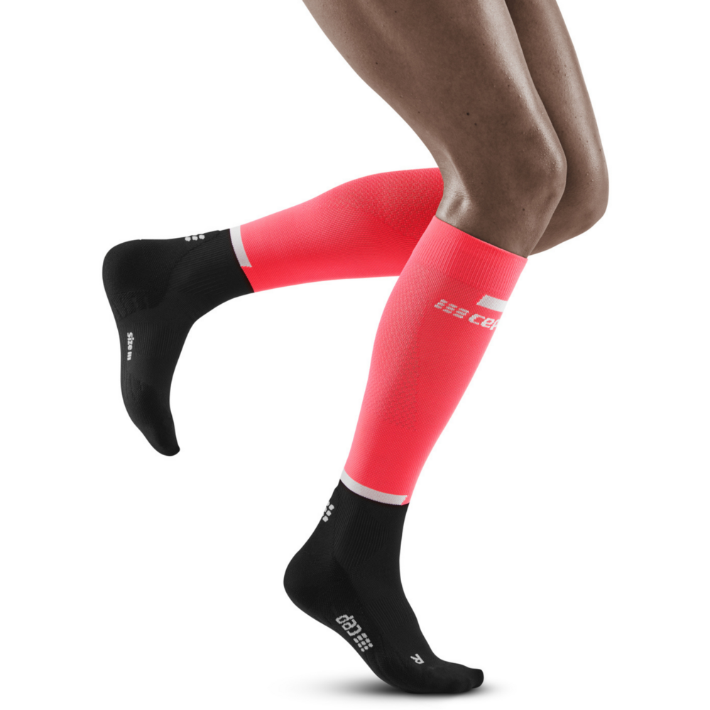 The run compression ψηλές κάλτσες 4.0, γυναικείες, ροζ/μαύρες