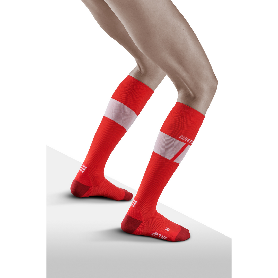 Υπέρελαφρες Ψηλές Κάλτσες Συμπίεσης Σκι, Γυναικείες, Κόκκινο/Λευκό, Μοντέλο Πίσω Όψης