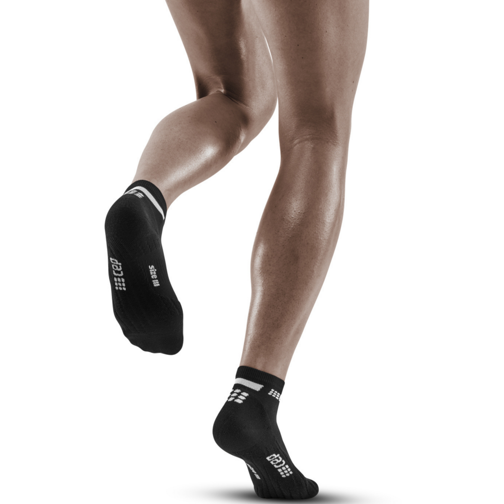 The run calcetines bajos 4.0, mujer, negro, modelo vista trasera