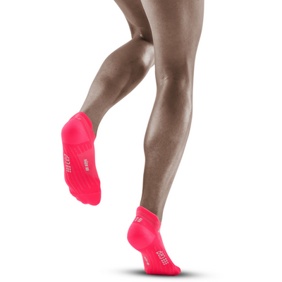 The Run No Show Socks 4.0, Women, Pink, Back View Model