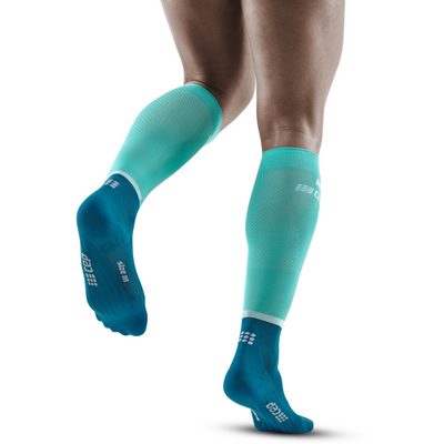 The Run Compression Tall Socks 4.0, Men, Ocean/Petrol, Back View Model