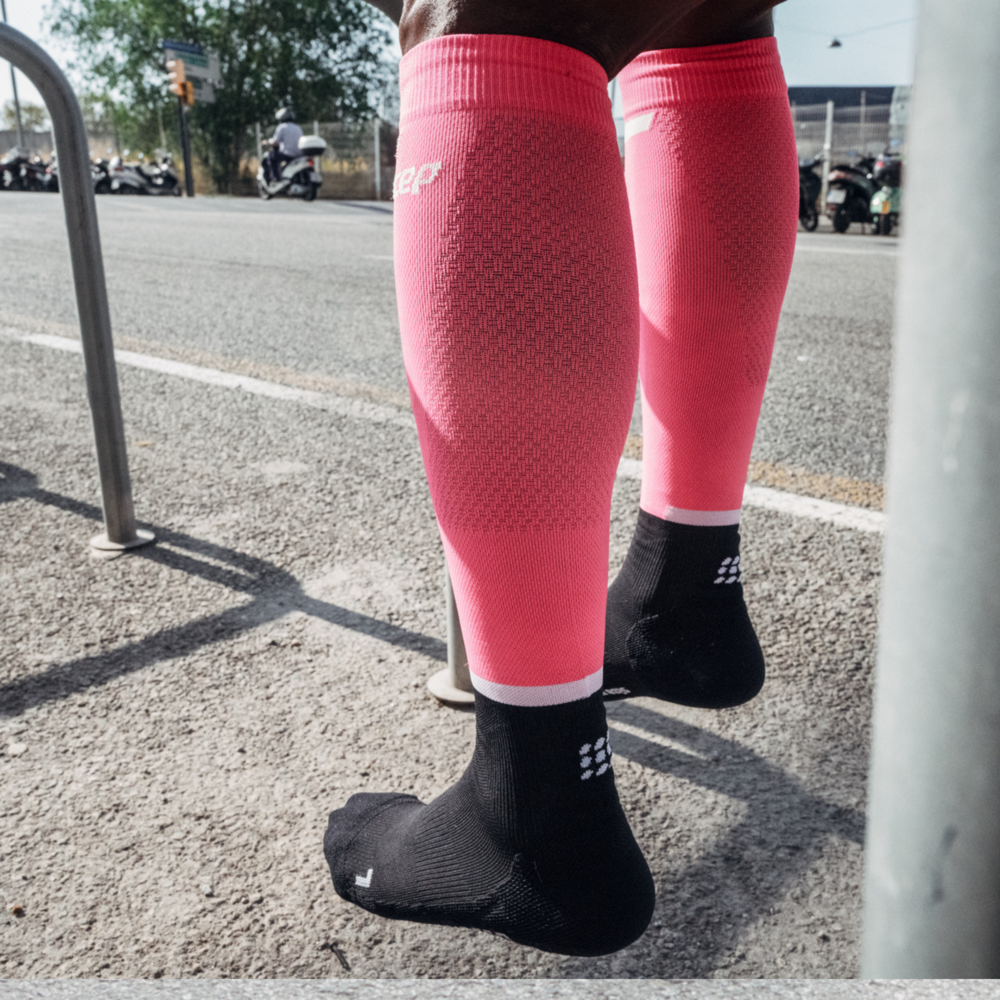 The Run Compression Tall Socks 4.0, Men, Pink/Black, Lifestyle 2