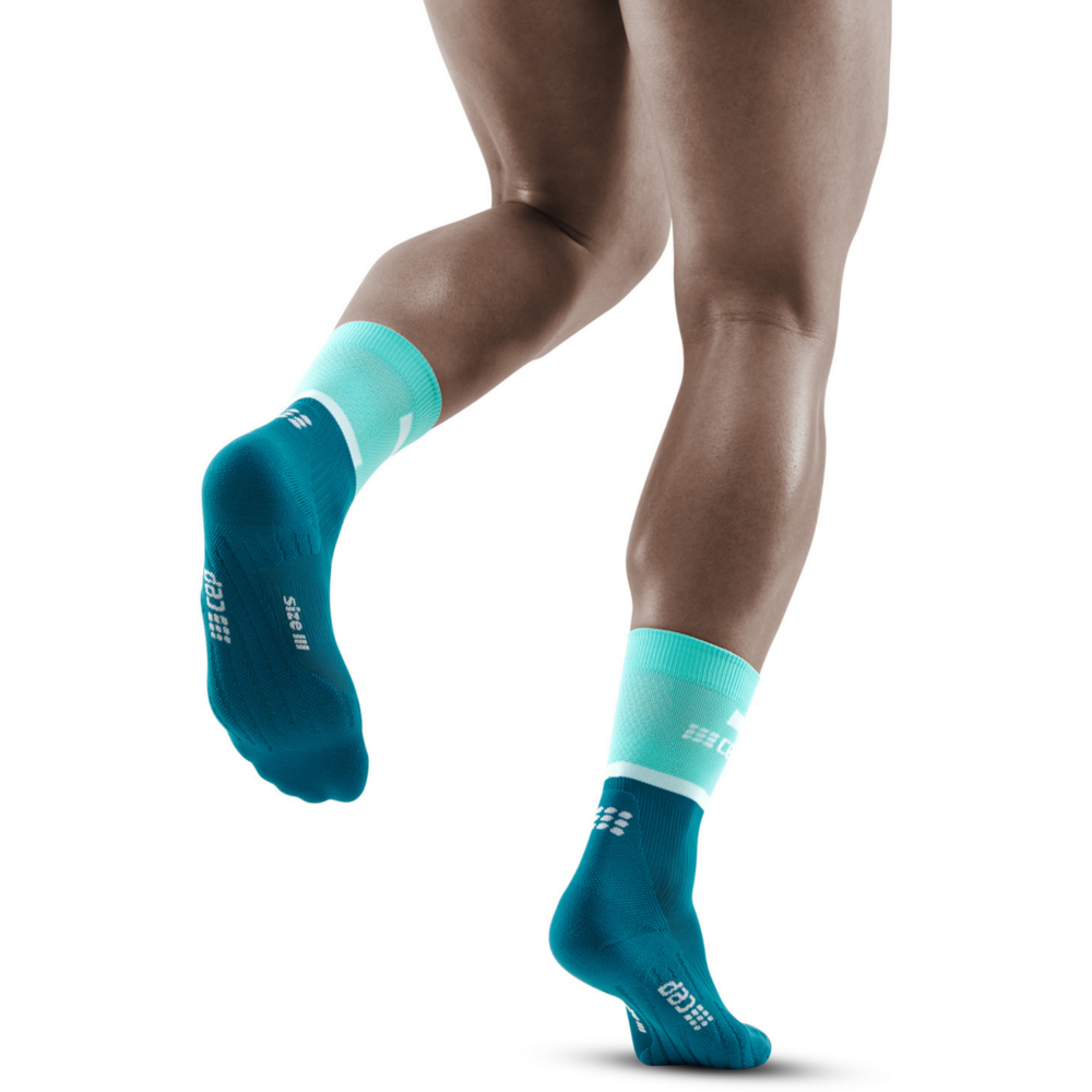 The Run Compression Mid Cut Socks 4.0, Men, Ocean/Petrol, Back View Model