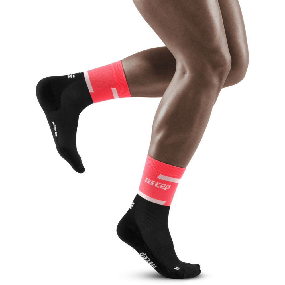 The run calcetines de compresión de corte medio 4.0, hombres, rosa/negro