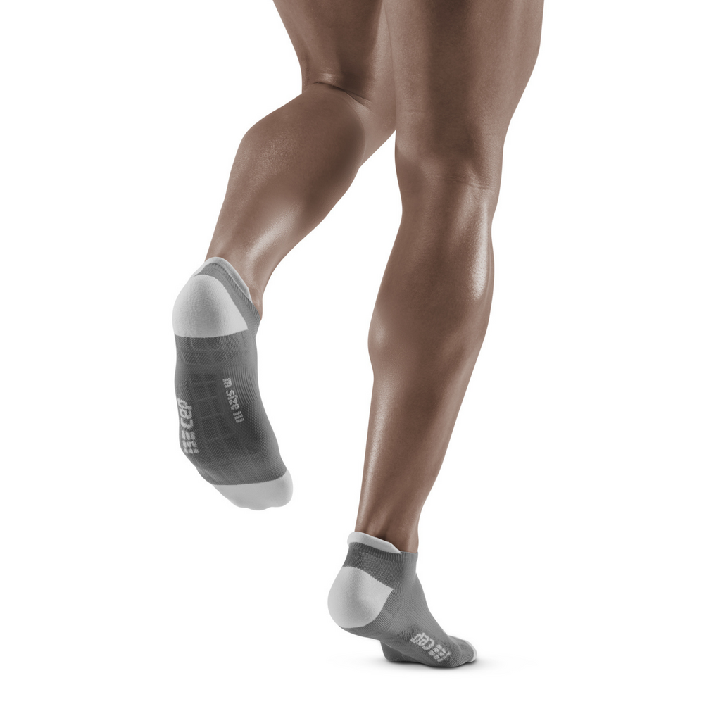 Εξαιρετικά ελαφριές κάλτσες συμπίεσης χωρίς εμφάνιση, ανδρικές, γκρι/ανοιχτό γκρι, μοντέλο οπίσθιας όψης