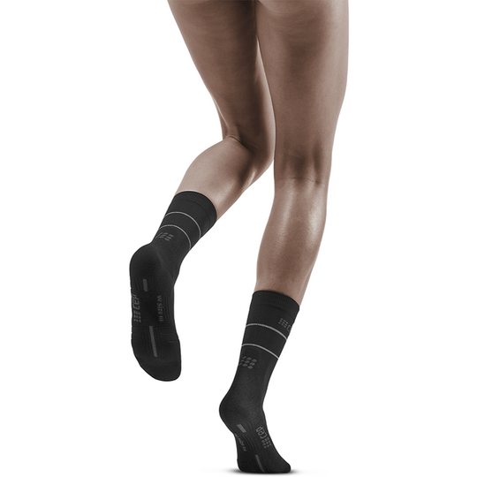 Calcetines de compresión reflectantes de corte medio, mujer, negro/plata, modelo vista trasera