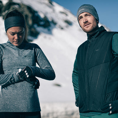 Winter Run Gloves, Black, Lifestyle