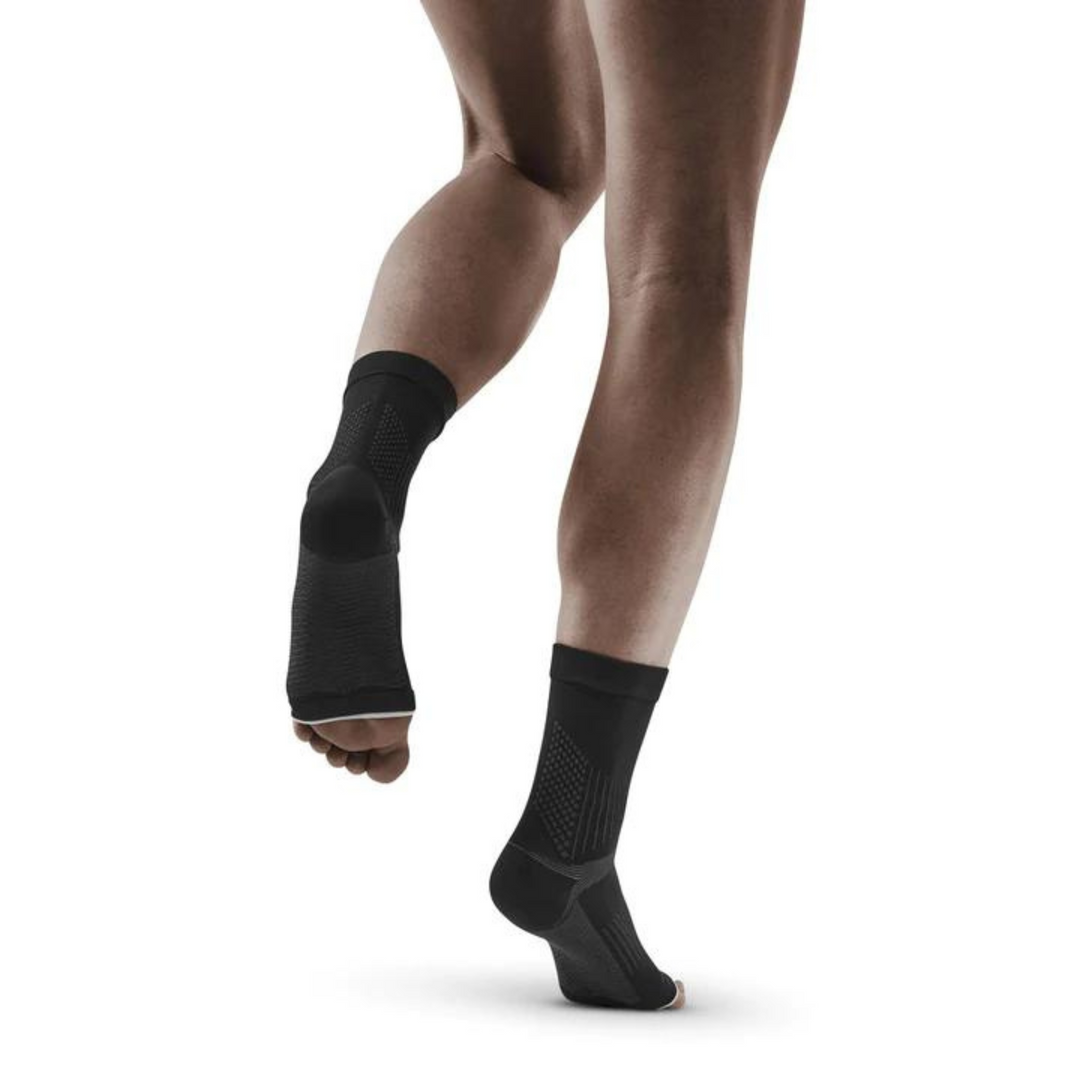 Mid Support Plantar Fasciitis Compression Sleeves, Back View Model