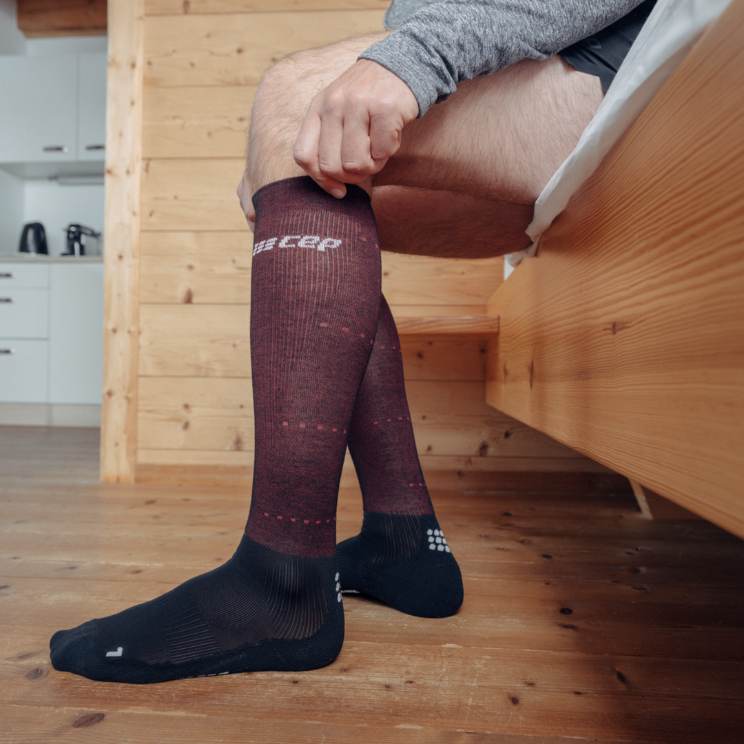 Ανδρικές Κάλτσες Συμπίεσης Ανάκτησης Υπέρυθρων, Μαύρο/Κόκκινο, Lifestyle 2