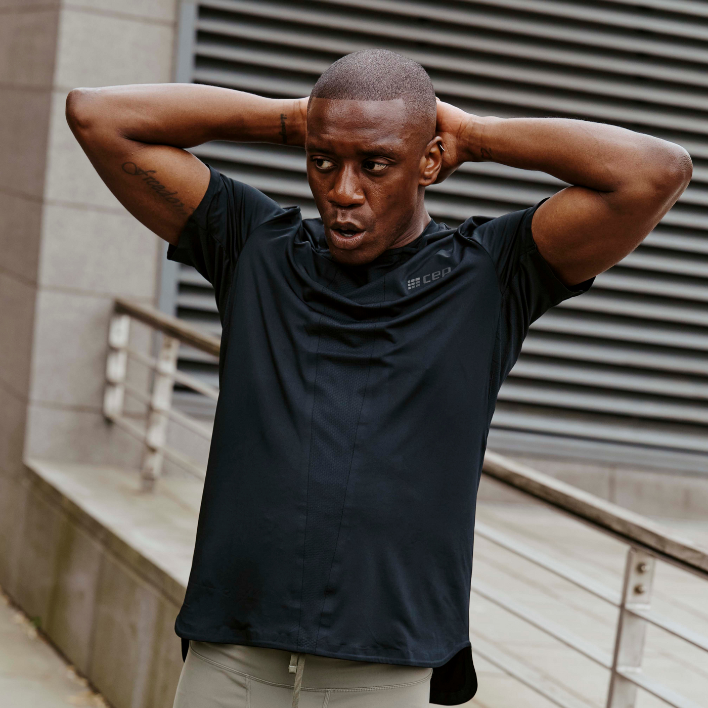 Run Short Sleeve Shirt 4.0, Men, Olive, Lifestyle 3