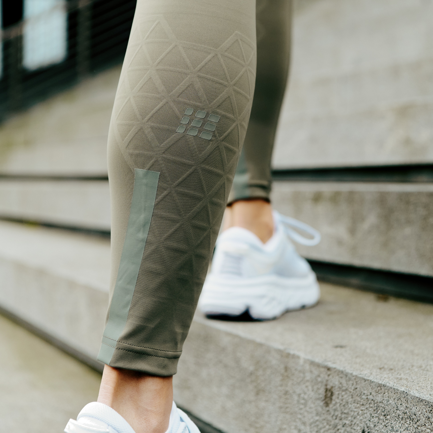 The Run Support Tights, Women, Olive, Lifestyle