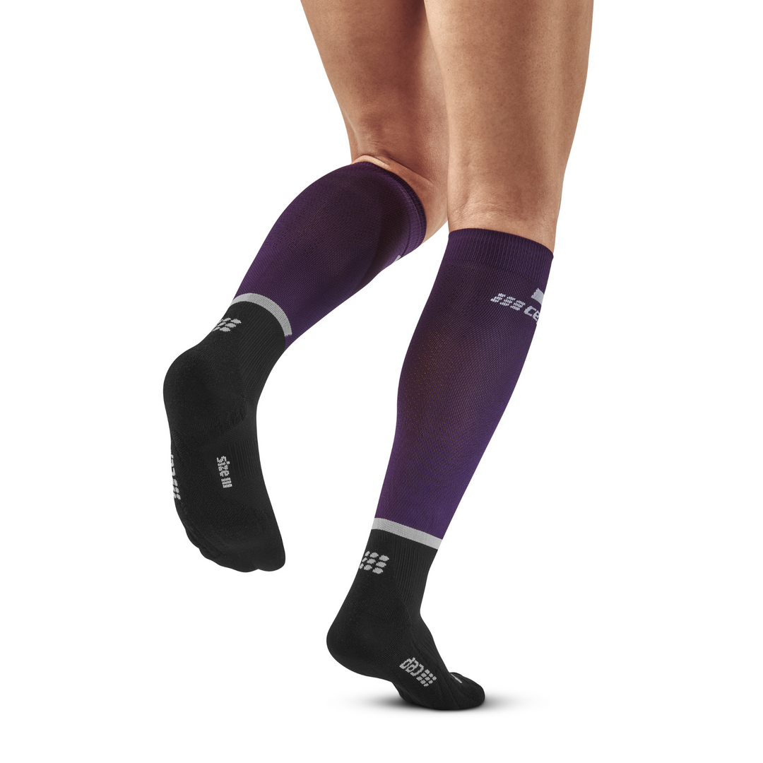 The Run Compression Tall Socks 4.0, Women, Violet/Black, Back View Model