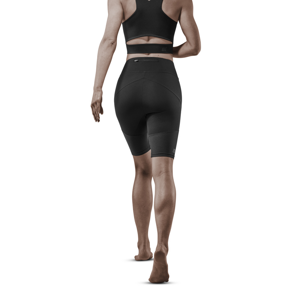 Pantalón corto ultraligero, mujer, negro, modelo vista trasera